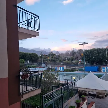 Taormina Roby Giardini Naxos